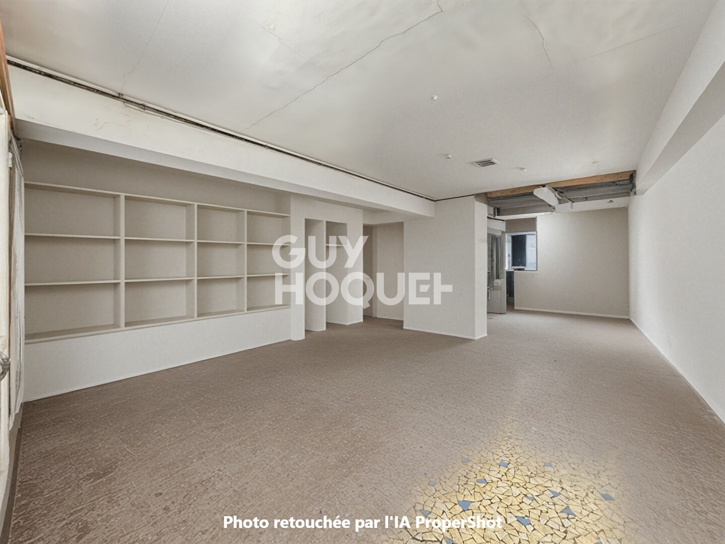 Maison de ville historique . Plein centre de Tournan-en-Brie.