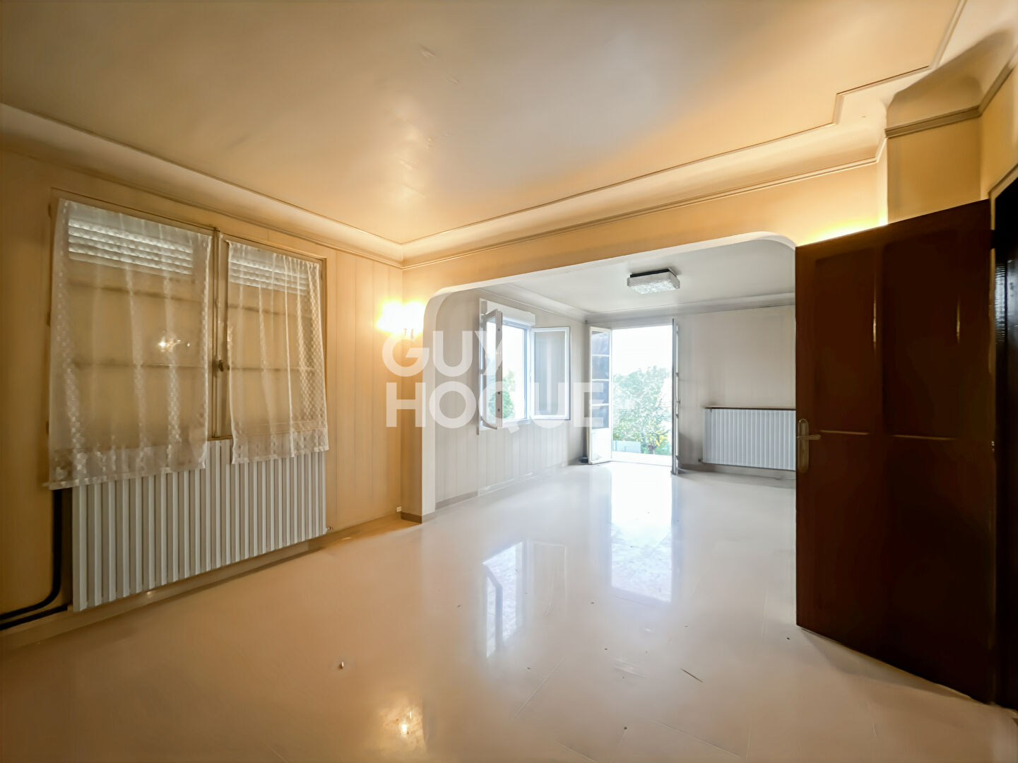 Maison à vendre à Maincy - 8 pièces, 5 chambres, fort potentiel