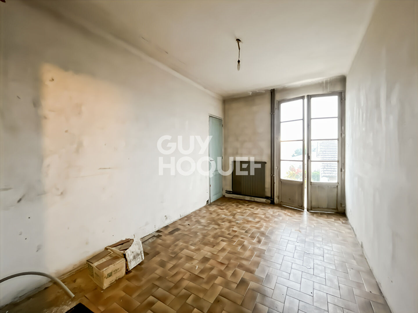 Maison à vendre à Maincy - 8 pièces, 5 chambres, fort potentiel