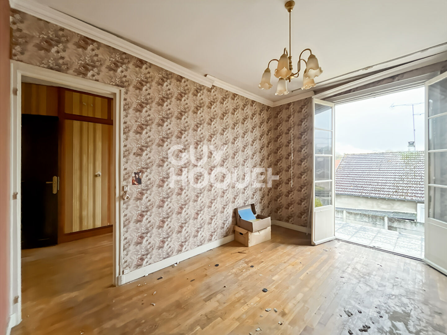 Maison à vendre à Maincy - 8 pièces, 5 chambres, fort potentiel