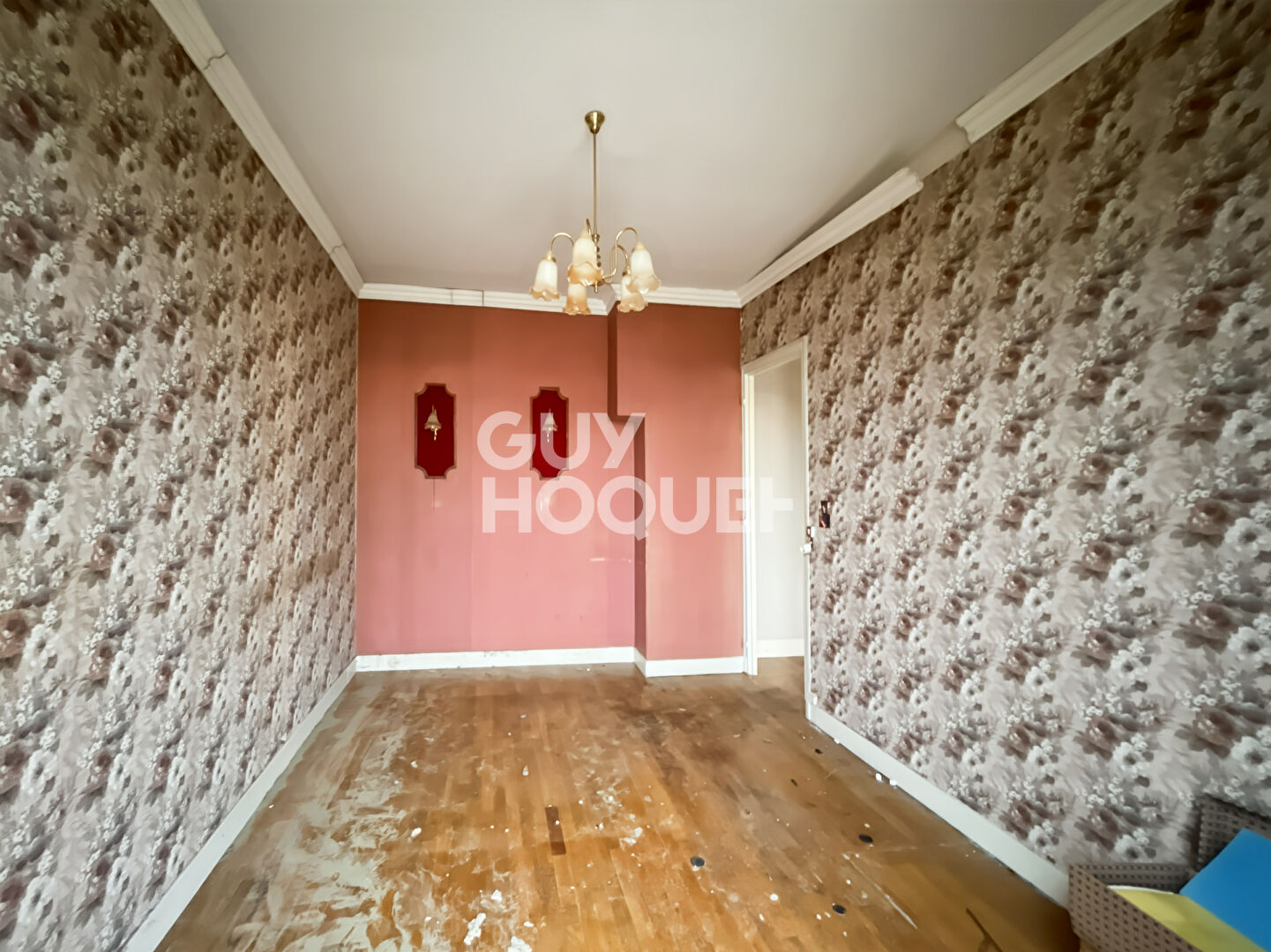 Maison à vendre à Maincy - 8 pièces, 5 chambres, fort potentiel