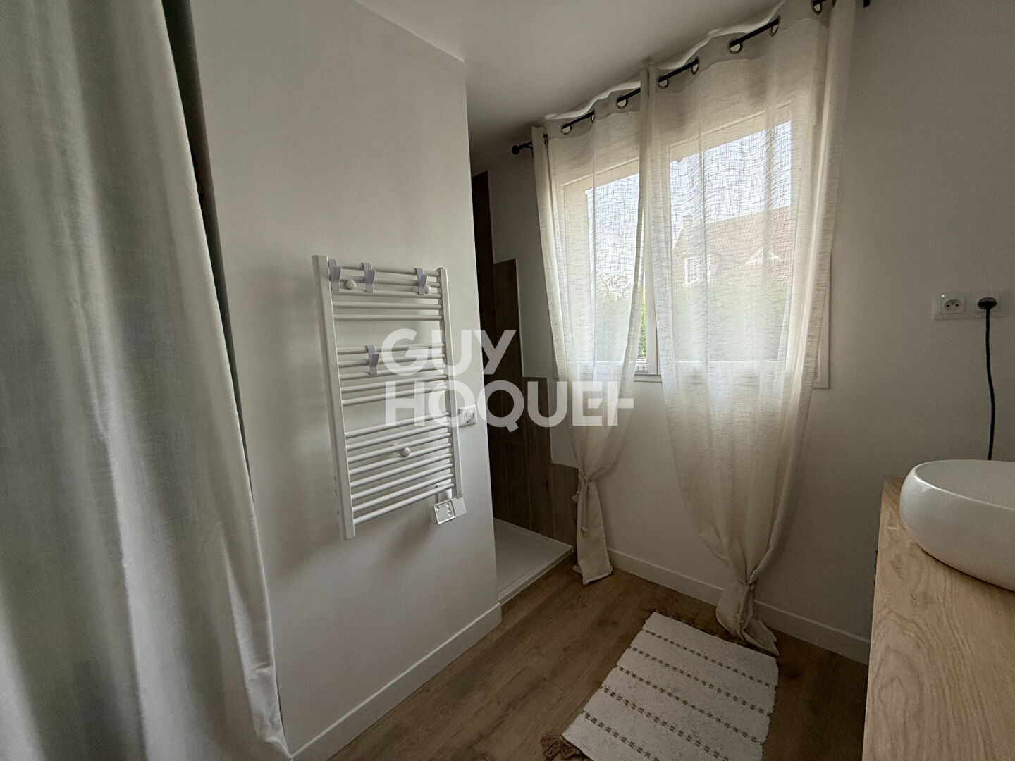 Charmante Maison à Vendre à PRESLES EN BRIE - 4 Chambres et Grand Terrain !