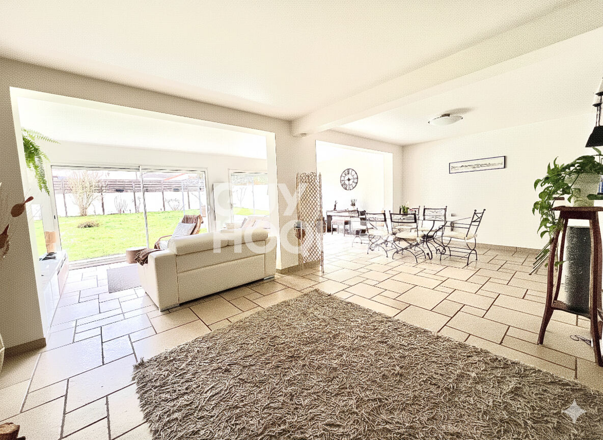 MAISON 7 PIECES A PRESLES-EN-BRIE