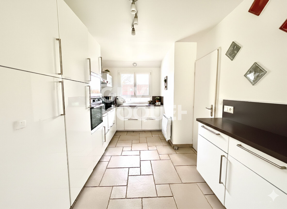 MAISON 7 PIECES A PRESLES-EN-BRIE