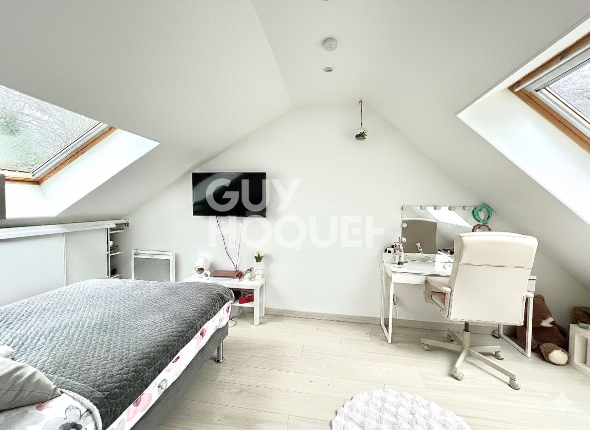 MAISON 7 PIECES A PRESLES-EN-BRIE