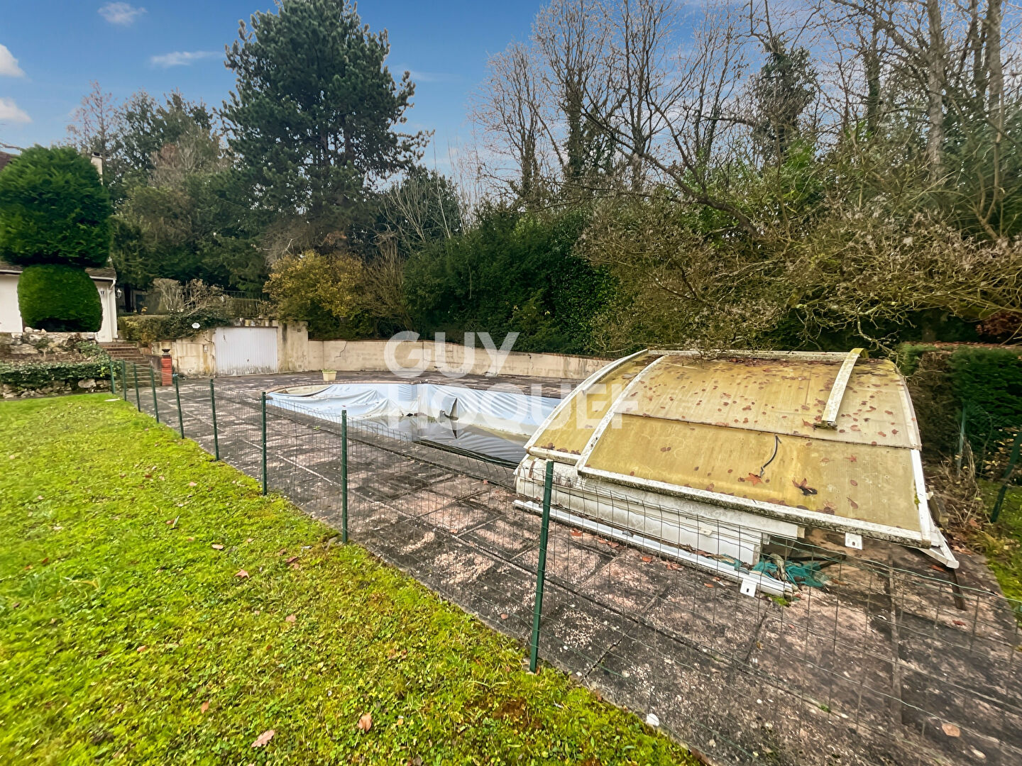 Maison d'exception à vendre à PRESLES EN BRIE - 13 pièces, 9 chambres, piscine et tennis