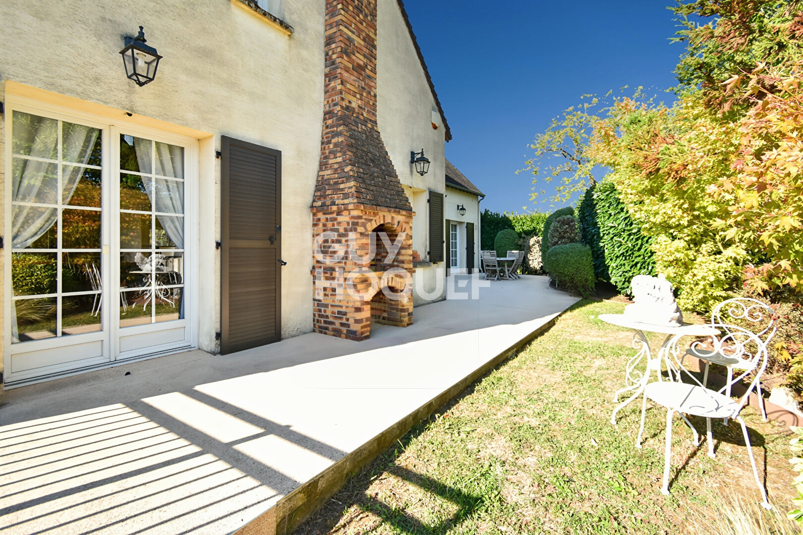 CHAUMES EN BRIE. MAISON INDIVIDUELLE DE CARACTERE.