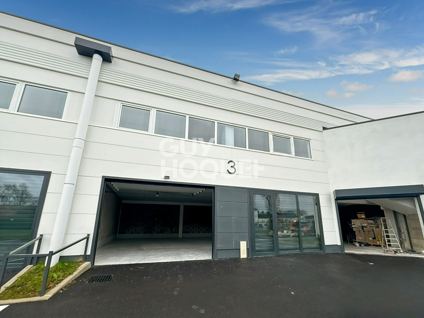 Entrepôt à louer de 196 m² à Fontenay Trésigny