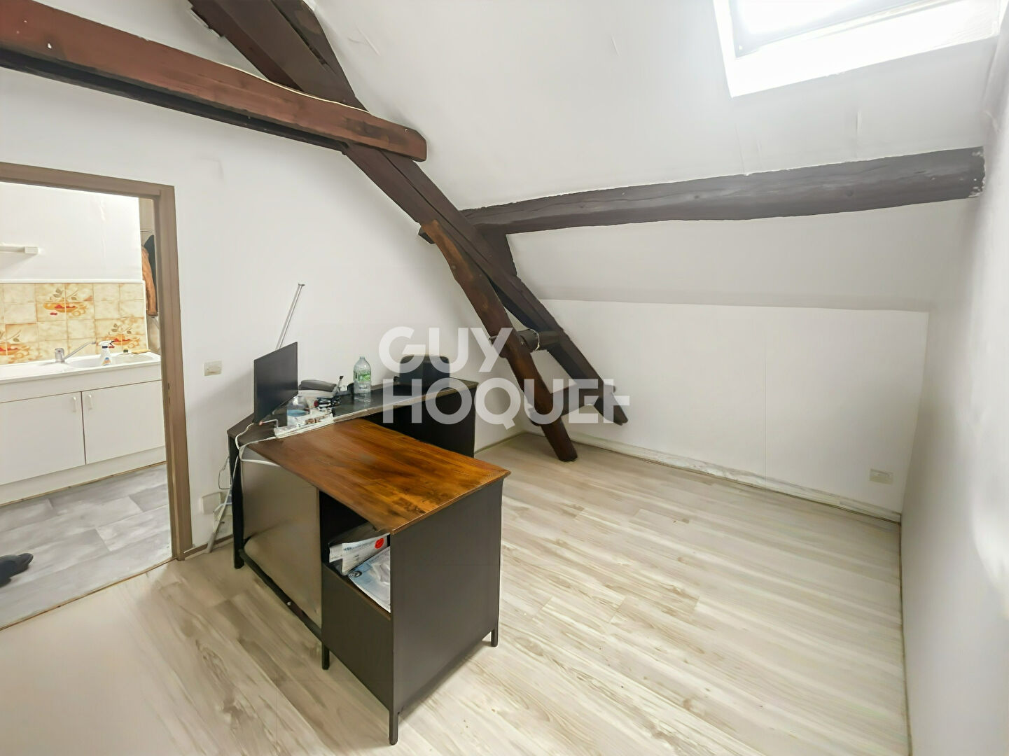 Appartement T1 à louer au dernier étage à Fontenay Trésigny