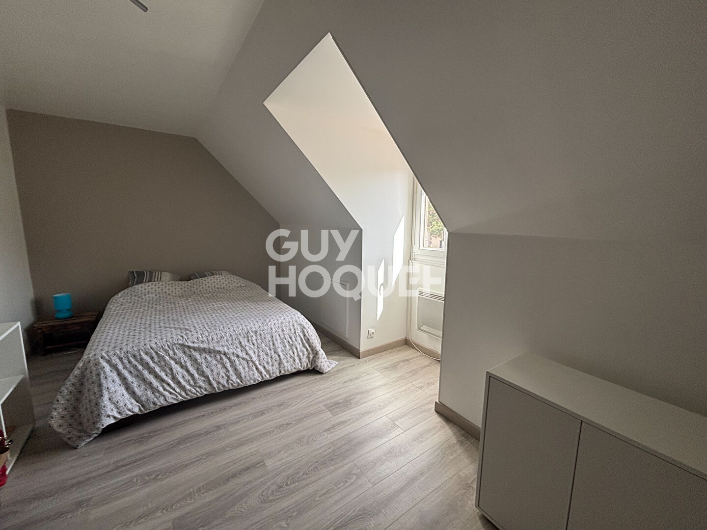 NEUFMOUTIERS EN BRIE . MAISON 4 CHAMBRES AVEC PISCINE.