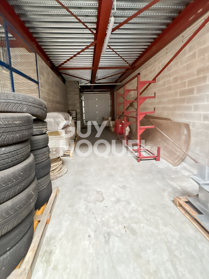 Entrepôt / Local industriel à louer à Fontenay Trésigny