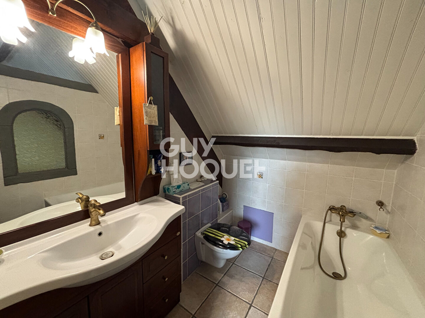 OZOUER LE VOULGIS. MAISON FAMILIALE.