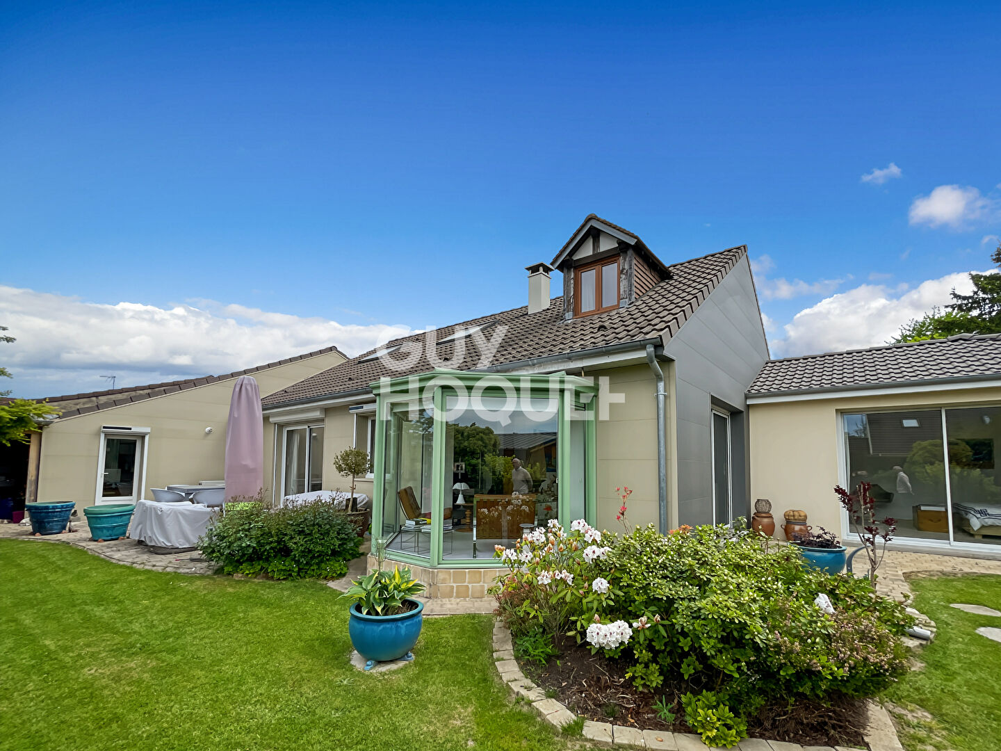 Maison atypique de standing à vendre à Fontenay-Trésigny ? 188 m² sur terrain de 576 m²