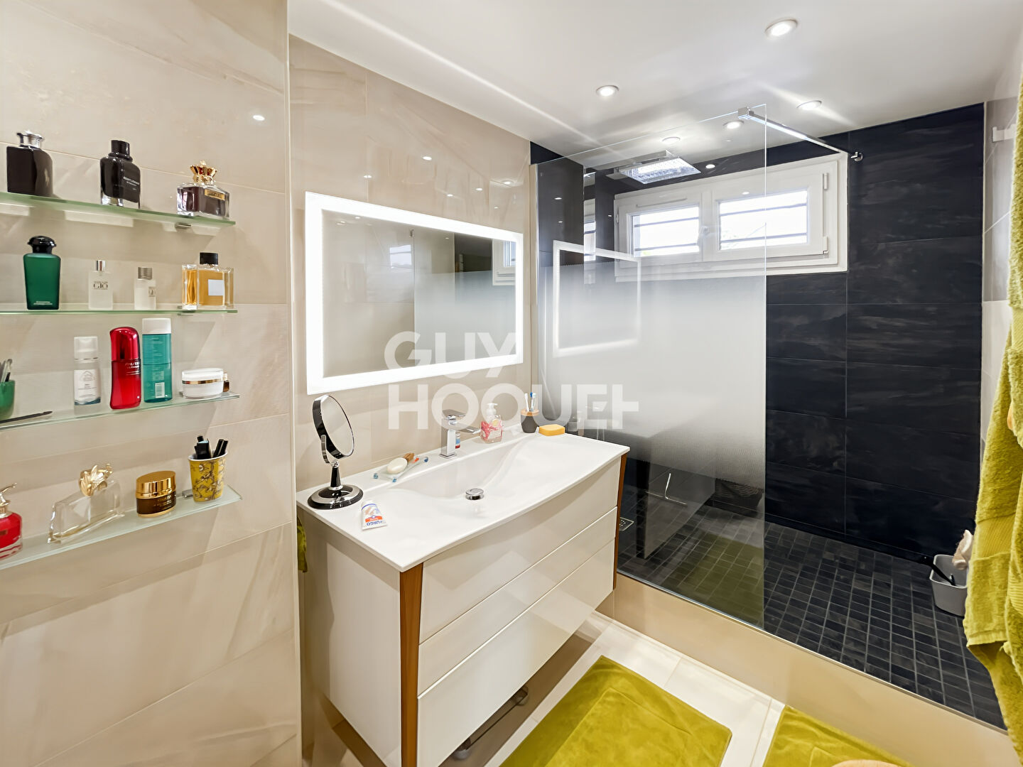 Maison atypique de standing à vendre à Fontenay-Trésigny ? 188 m² sur terrain de 576 m²