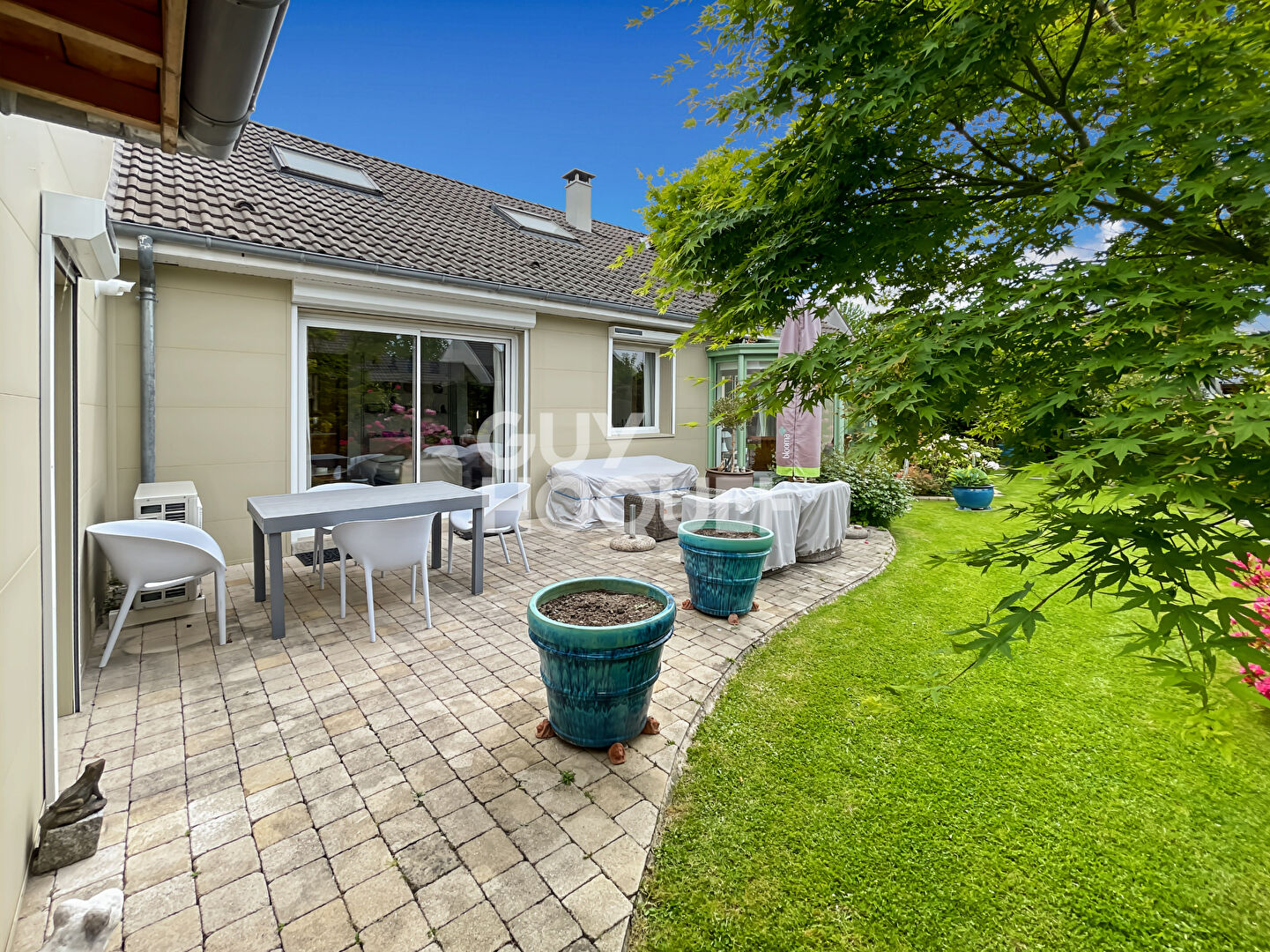 Maison atypique de standing à vendre à Fontenay-Trésigny ? 188 m² sur terrain de 576 m²