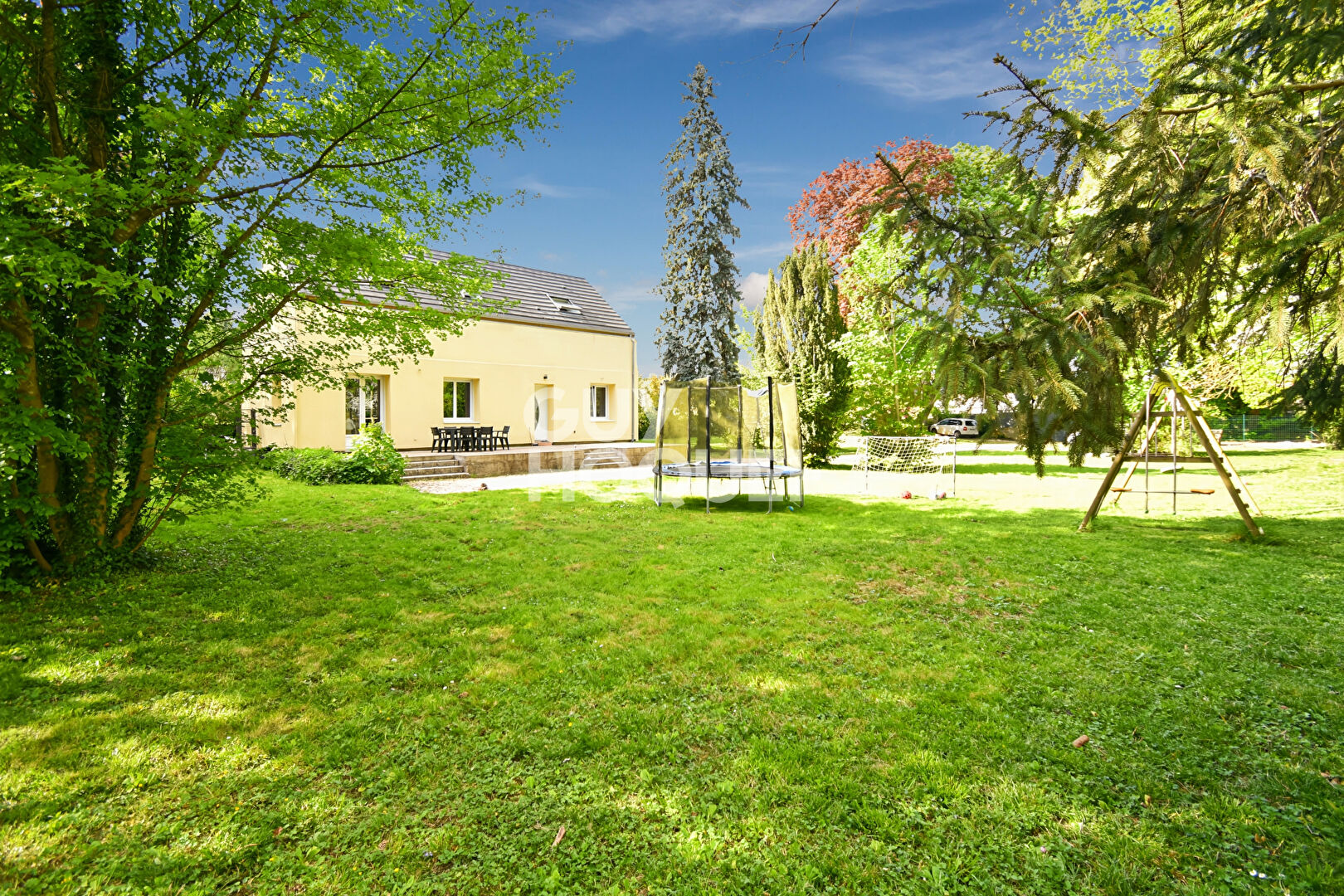 Maison 5 chambres avec suite parentale, Terrain boisé 3455 m² , Toiture et isolation récentes