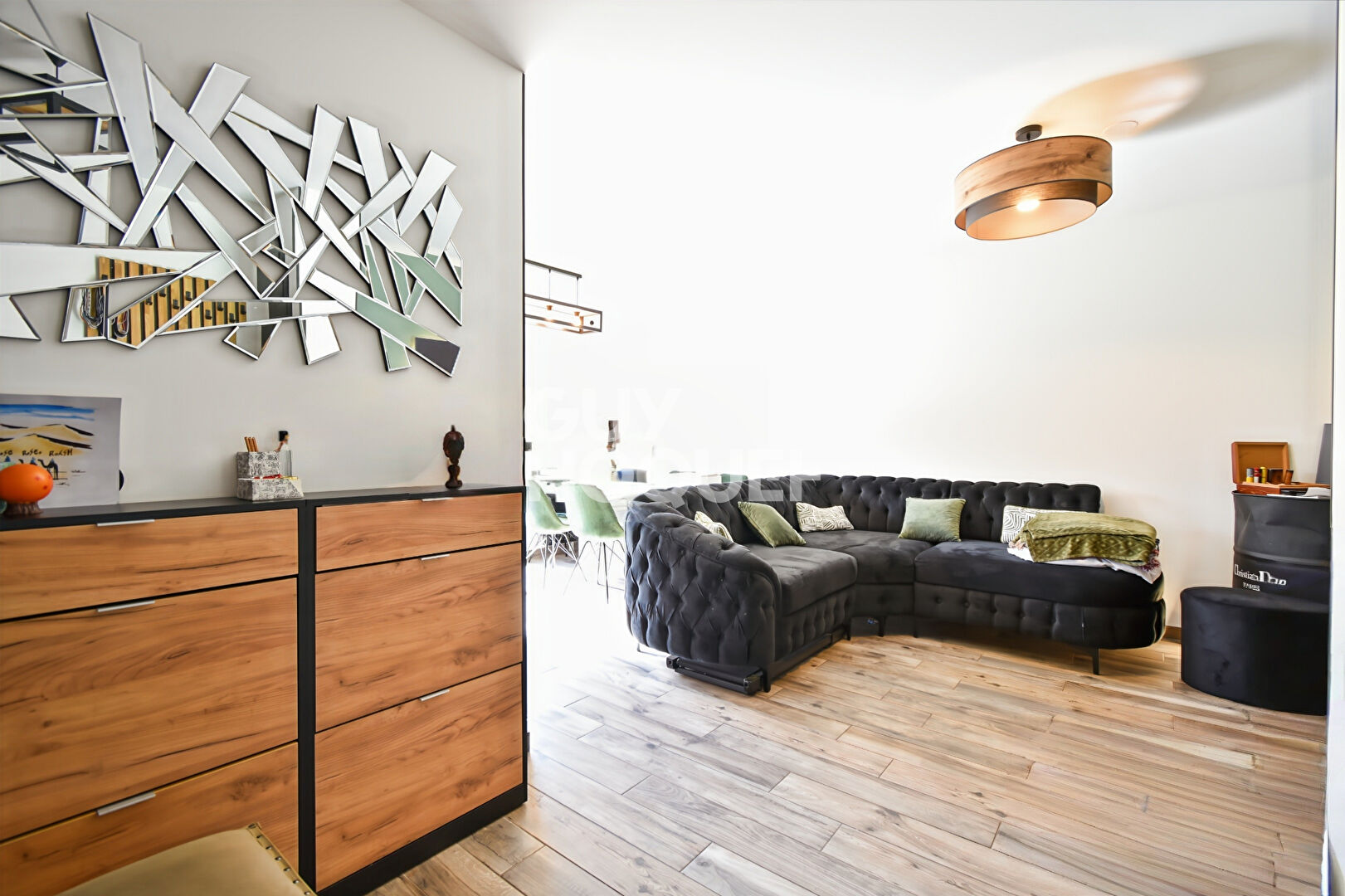 Superbe duplex de 75 m² avec terrain privatif de 40 m², 3 chambres dont suite parentale ? 3 stationnements