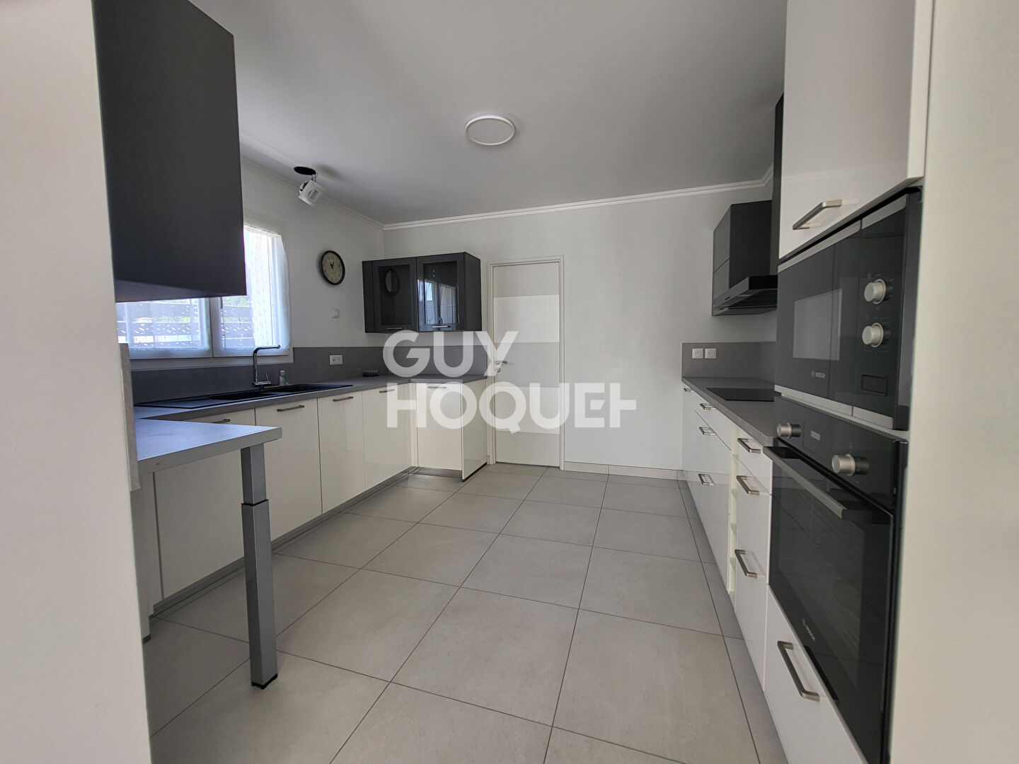 Superbe maison 6 pièces à louer à Presles en Brie - 185 m² sur terrain de 799 m²