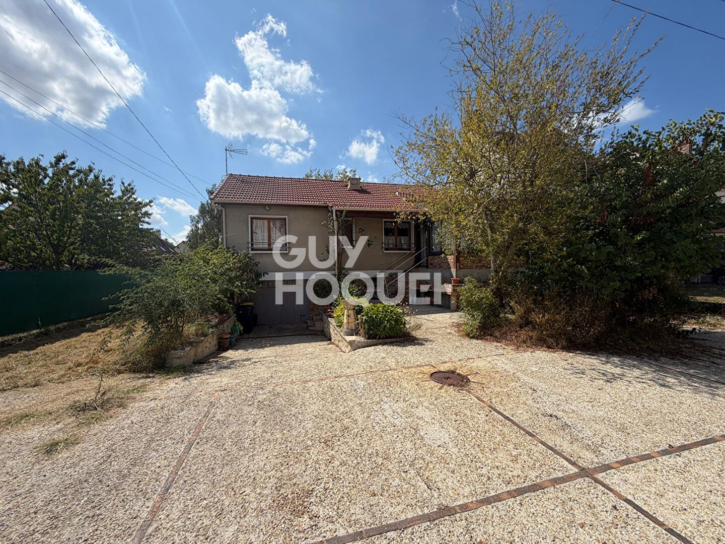 GRETZ ARMAINVILLIERS. Maison individuelle avec grand terrain.