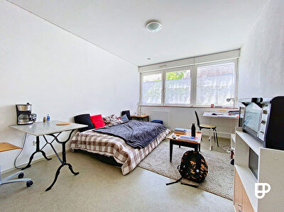 Appartement Studio à louer, Bruz, non meublé