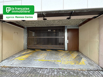 Garage à louer –  Prise et électricité – Chézy Dinan –  Square Alain Fergent  – RENNES