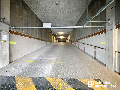 Garage à louer –  Prise et électricité – Chézy Dinan –  Square Alain Fergent  – RENNES