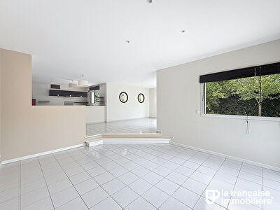 Maison Liffré 8 pièce(s) 170m2