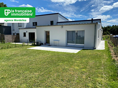 Maison Chavagne 5 pièce(s) 113.48 m2 non meublé