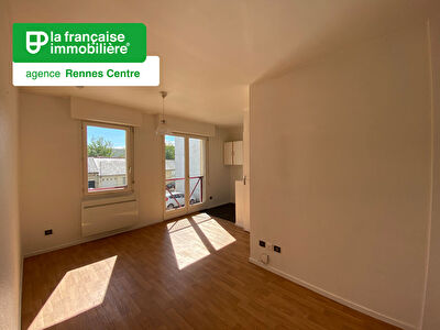 Appartement Type Studio à louer – Non meublé – Stationnement – Centre ville – Vélodrome – Rennes
