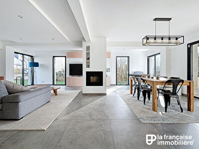 A VENDRE- Maison 154 m² Mordelles proche Rennes – Pièce de vie 63 m² – Jardin garage