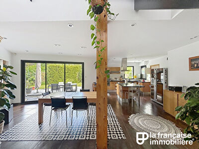 Elégance et volumes au coeur d&rsquo;un environnement privilégié – 248m² habitables – Thorigné