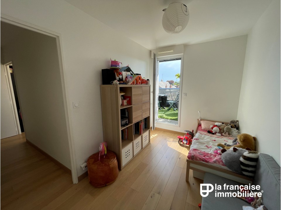 VENDU PAR L’AGENCE EN EXCLUSIVITÉ ! Appartement Rennes 5 pièces en duplex, Avenue Sergent Maginot, 96.52 m² carrez et 103.19 m²,  balcon exposé Sud, place de parking en sous-sol et cellier - LFI-CENTRE-A-10715