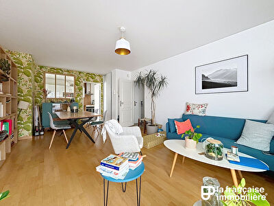 Appartement Rennes Centre historique situé au 2ème étage – 3 pièces de 75m² – Non Meublé – Place de parking