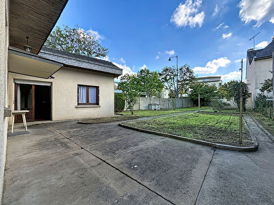Maison – à vendre – La Mabilais – Jardin – plain-pied – garage – à rénover