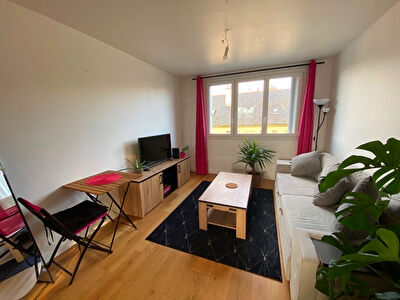 2 pièces meublé quartier St HELIER