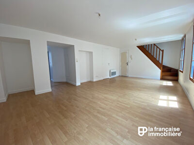 Appartement T3 bis à louer – Montfort sur Meu – LOYER 860.00