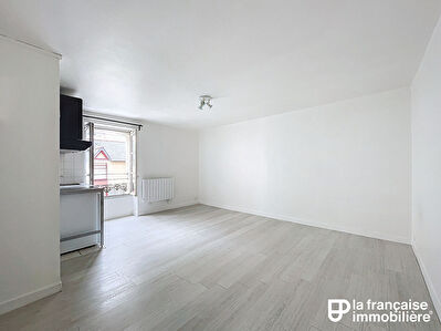 Appartement Type studio à louer – Meublé – Rennes – Centre-ville – Quartier Saint-Hélier – 1 pièce 22.95 m² et 23.42 m² au sol – Cave