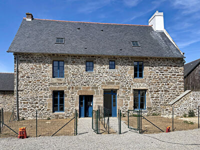 Modernité et charme pour cette maison au coeur de Saint Suliac