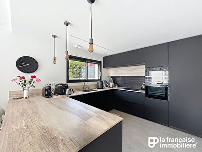 À VENDRE  –  Maison contemporaine de 2020  – Quartier recherché –  Thorigné