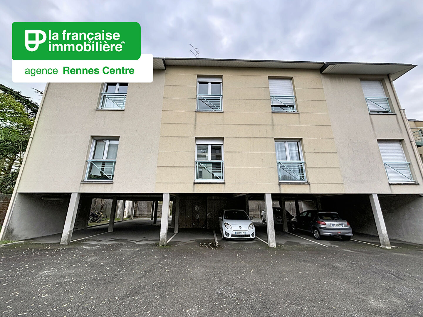 Appartement Rennes – Rue de saint Brieuc – studio – 10.57m² en carrez et de  24.39 m² en utiles – parking - LFI-CENTRE-18998