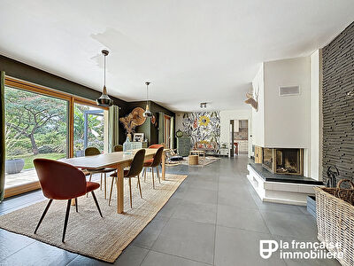 Maison Mordelles 8 pièce(s) 210 m2