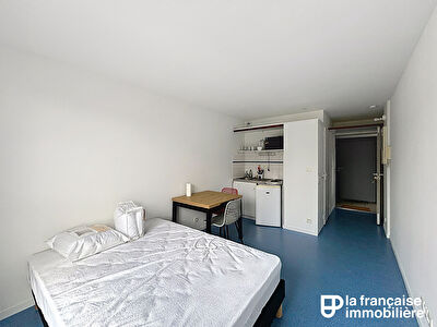 Appartement Type Studio à louer – 16.95m² – Meublé – Parking – Centre-Ville – Rue de Saint-Brieuc – Rennes