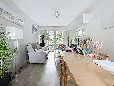 Type 2 – rénové – à vendre -garage – balcon – rue de Nantes – Square du Haut Blosne