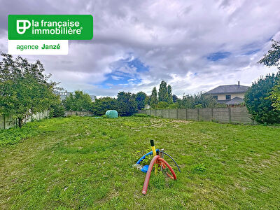 TERRAIN CONSTRUCTIBLE – LIBRE DE CONSTRUCTEUR