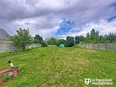 TERRAIN CONSTRUCTIBLE – LIBRE DE CONSTRUCTEUR