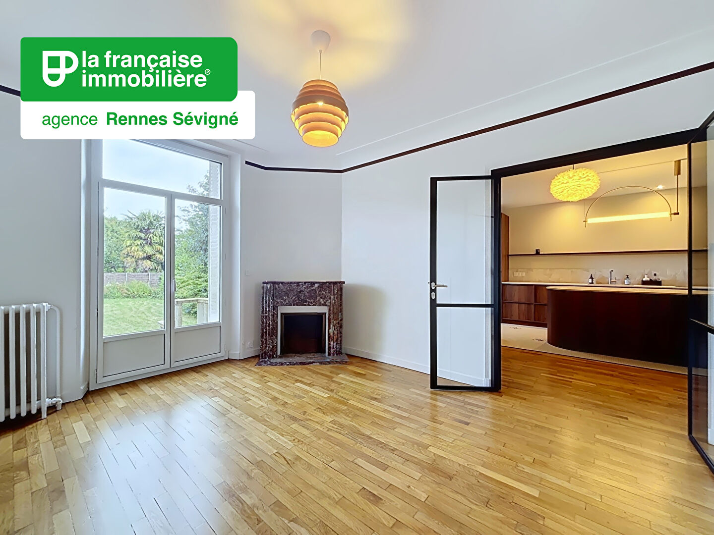 Maison familiale de 128m2 rénovée par architecte, jardin et double garage - LFI-SEVIGNE-19724
