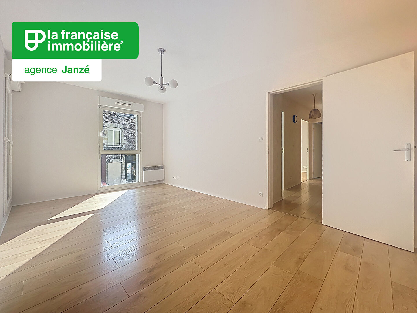 APPARTEMENT T2 – ASCENSEUR  – PARKING - LFI-JAN-19842