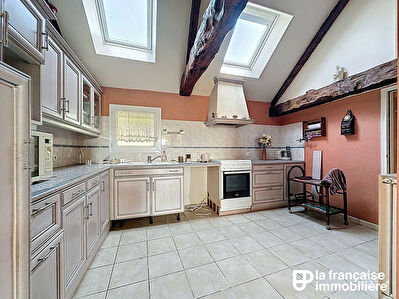 Longère en pierres – 130 m² habitables + dépendances – fort potentiel