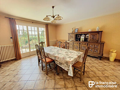 Plein centre – Maison sur sous-sol complet sur 773m² de terrain !