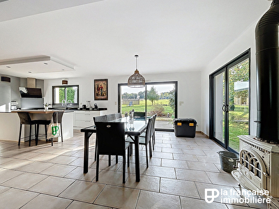 À vendre -Maison 4 chambres avec terrain de +1 ha et boxes à chevaux – Saint-Just